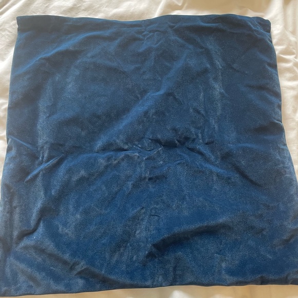 Pair of two dark navy Throw cushions - Picture 4 of 5